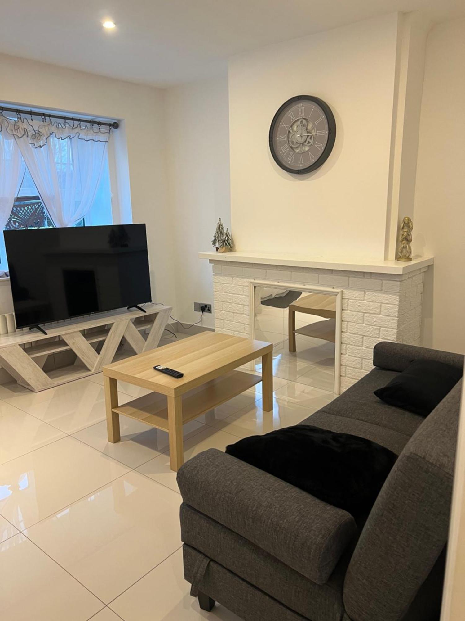 Hempshill Lane Holiday Home นอตติงแฮม ภายนอก รูปภาพ